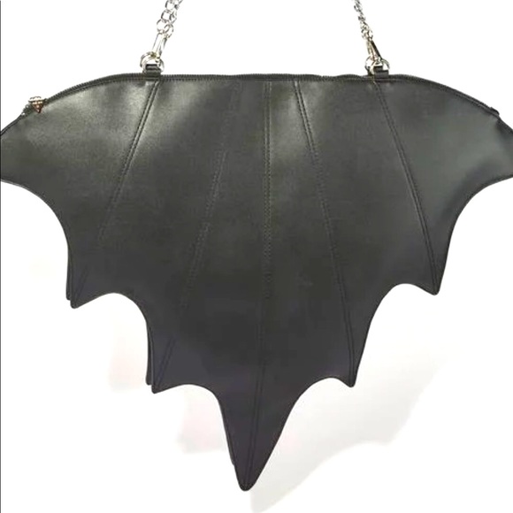 🖤🆕 Dolls Kill / Widow Fight OrFlight Giant Bat Weekender Bag!🦇🖤SOLD OUT!! - Picture 4 of 17